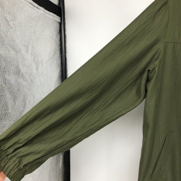 Alia Moss Green Full Zip Up Shirt or Lightweight Jacket size 10 - Picture 6 of 13